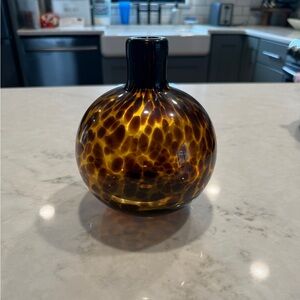 Tortoise shell vase